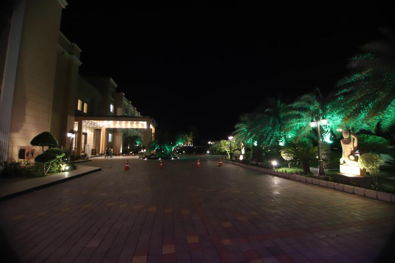 Shree Jee Vilas Sonipat Extérieur photo